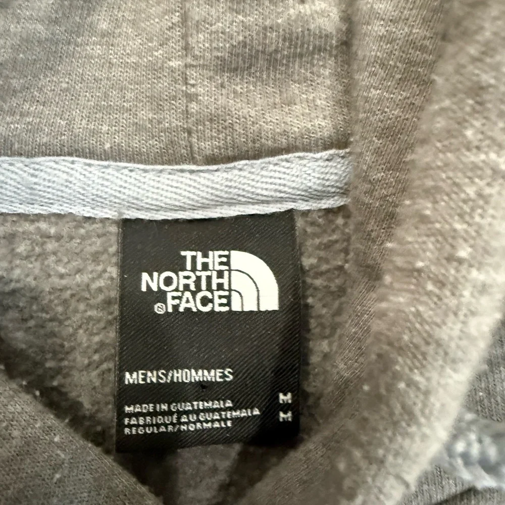 The North Face Men’s‎ Gray Pullover Hoodie Never Stop Exploring Logo Size Medium